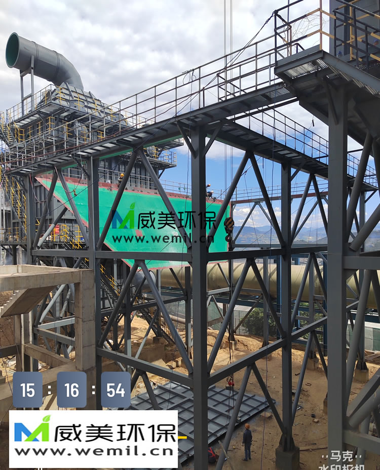 四川磷化工靜電除霧器施工現(xiàn)場干勁十足